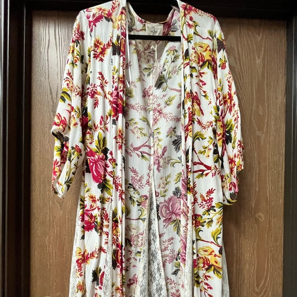 Lightweight jacket Kimono boho floral pattern with lace inserts - Picture 6 of 7
